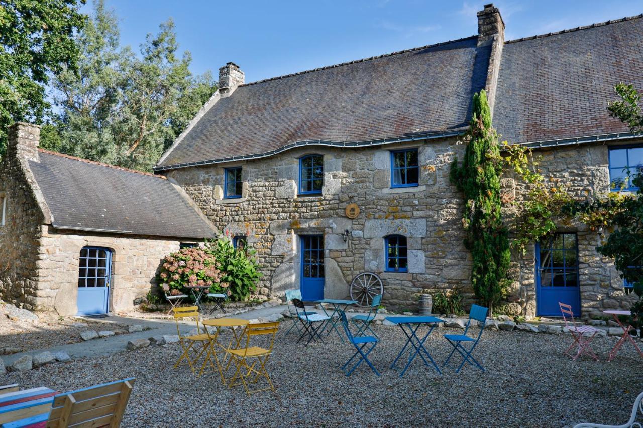 Hotel Des Feuilles Et Des Hiboux Plescop Exterior foto